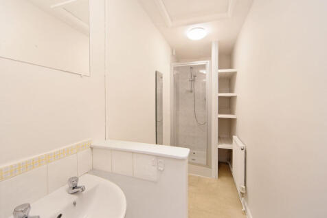 Kew Gardens Road, RICHMOND, TW9 3HL photo 4