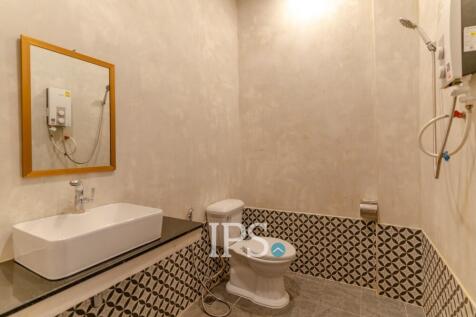 6 Unit Apartment Building For Sale - Svay Dangkum, Siem Reap