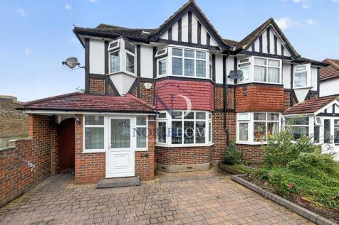 FIVE BEDROOM SEMI-DETACHED HOUSE IN HOUNSLOW