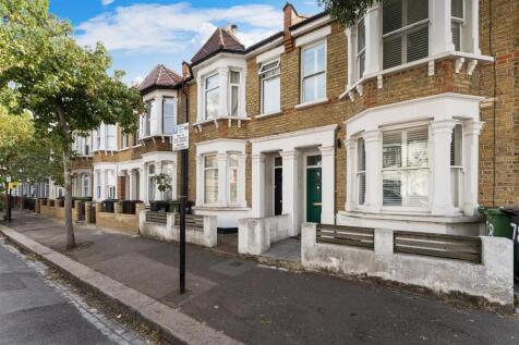 Farmilo Road, E17