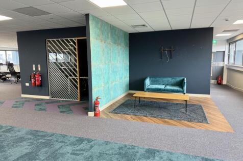 Office to rent Image 4