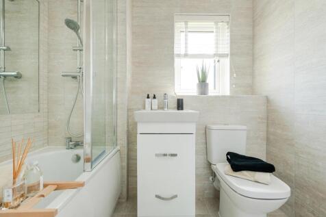 A family friendly bathroom