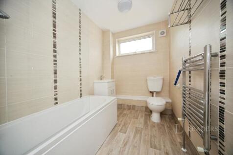 Peregrine Road, Luton, Bedfordshire, LU4 photo 4
