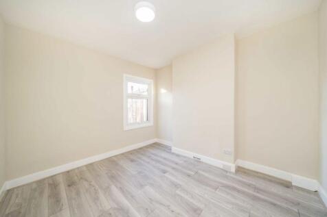 Honley Road, Catford photo 5
