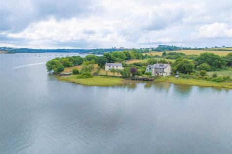 Parry_Key Cottage_Landulph_Outside_Tide in-15.jpg