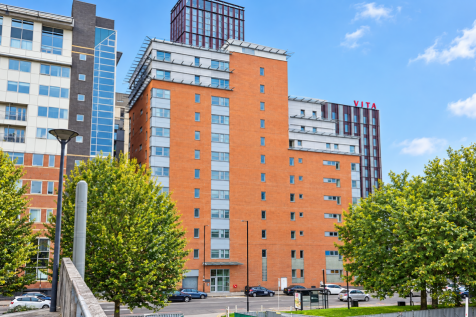 2-bed flat on Montana House, Princess Street, Manchester, £1,300/mo