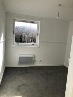Easterhouse Road, Glasgow, G34 photo 4