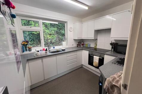 5 Bed Semi Detached HMO