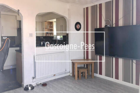 Brighton Hill, RG22 photo 4
