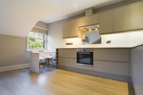 Harlow Moor Drive, Harrogate, HG2 photo 3