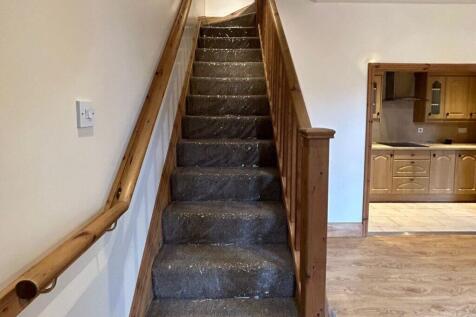 Bradford Road, Batley, WF17 8HZ photo 5