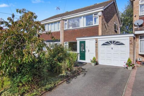 Nuneaton, CV10 - property photo