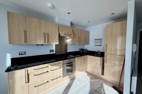 River Crescent, Waterside Way, NG2 photo 3