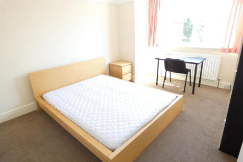 Abbott Road, Bournemouth, Dorset photo 3