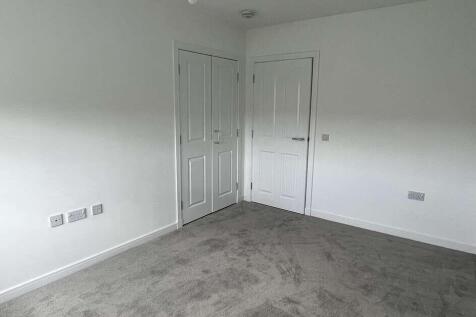 5 Allermuir Walk, Livingston photo 3