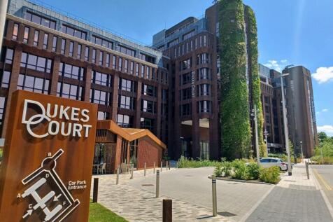 Dukes Court Woking external 1.jpg