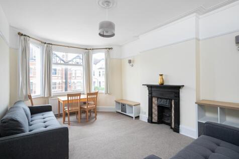 2-bed flat on Gleneagle Road, London, SW16, £1,900/mo