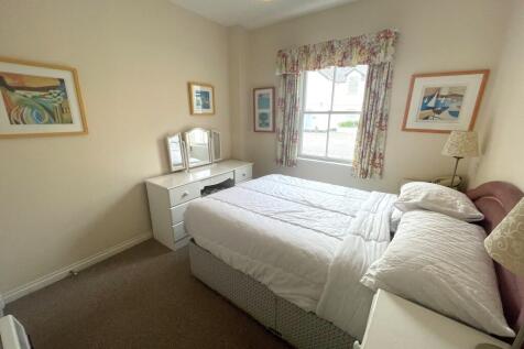 Cliff Road, Falmouth, TR11 photo 5