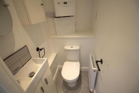 Toilet.jpg