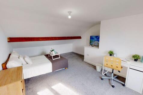 Contemporary 5-Bed Student House | Close to NTU | Fully Refurbished  photo 5