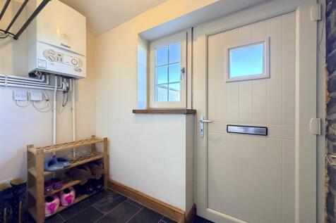 ENTRANCE PORCH