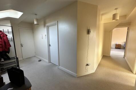 Flat 6 Entrance H...