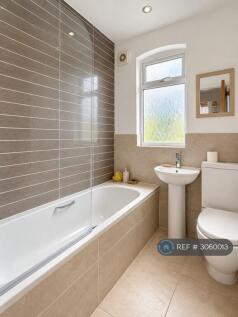 Boundary Road, London, SW19 photo 5