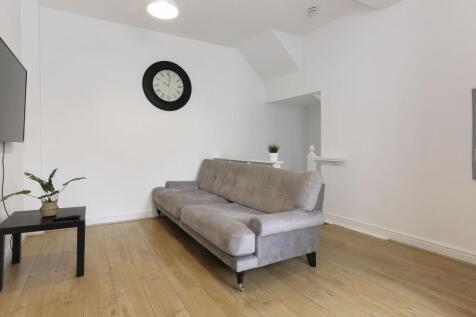 4-bed house on 10a Dover Road, Ecclesall, £442/mo