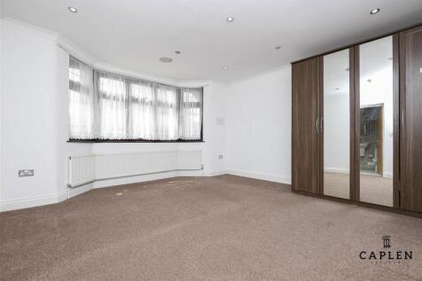 Palmerston Road, Buckhurst Hill photo 2