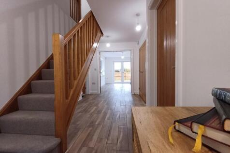 Hallway Farnborough.jpeg