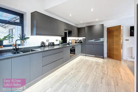 Kitchen/Dining Ro...