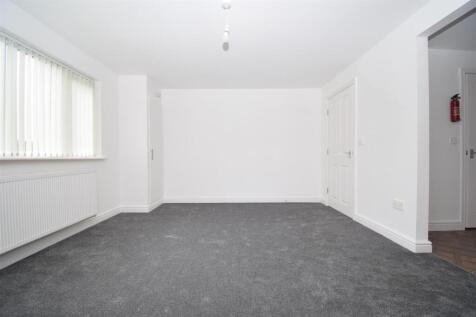 Flat 3, Park View, Gorton Street, Kinsley, WF9 5ES photo 3