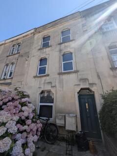 6-bed house on Lansdown Road – Ref 145, £5,820/mo