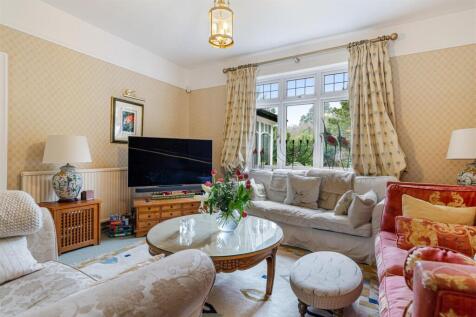 A23 - 105 Ilsham Road Torquay - 260220.jpg