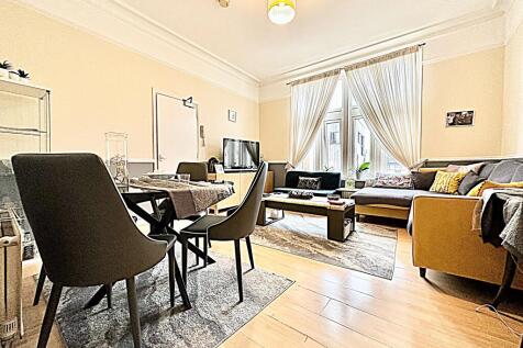 ***WALKING DISTANCE TO THE EMBANKMENT***12 St. Marys Street Bedford MK42 photo 3