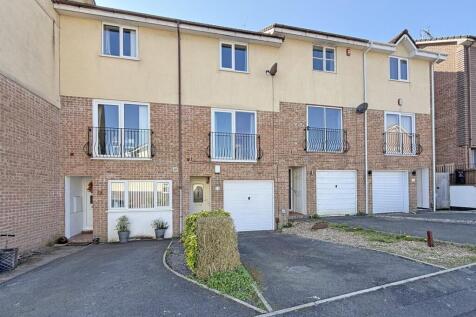 Bramble Close 11 - Front.jpg
