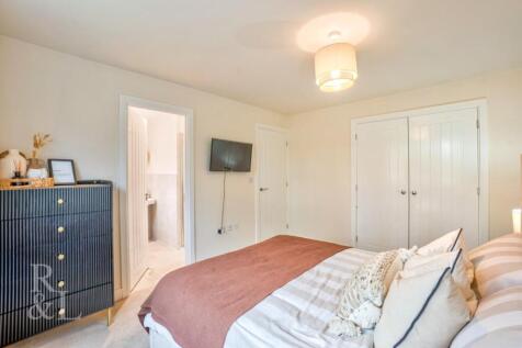 9 Ivatt Close (21).jpg