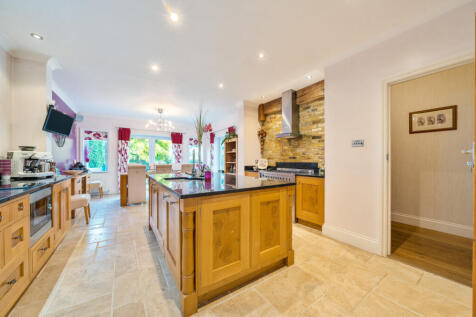 1353164-17-68e8e3...