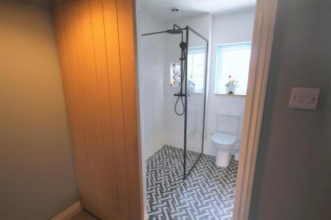 GA Shower Room ii.JPG