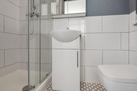 Room 6 - En suite