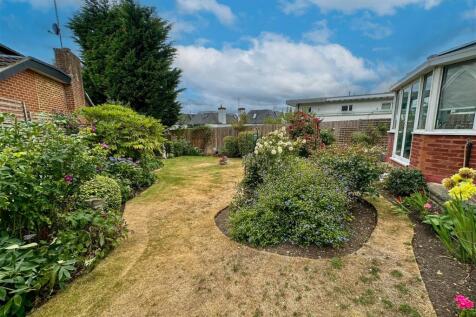 2 Rawlins Close, N3 (21)-Edit.jpg