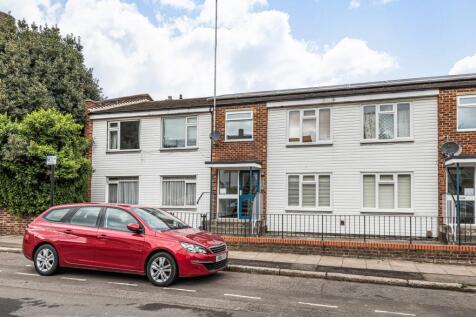 London, SE10 - property photo