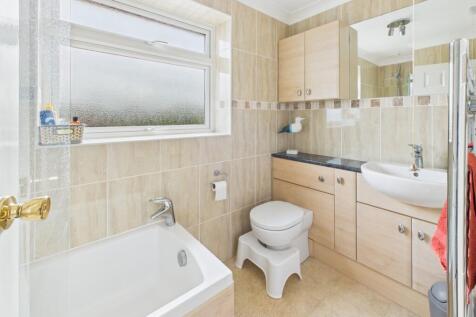 CAM02519G0-PR0326-STILL002