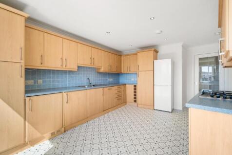 14_19 rosebank gardens, largs  (14).jpg