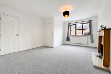 Stone House Fold, Oakworth, Keighley, BD22 7TD photo 4