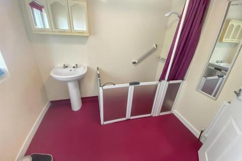 Wet Room.jpg