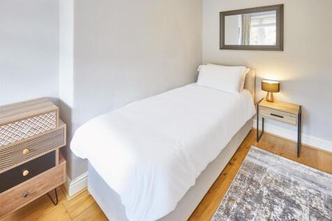 Stay-North-Yorkshire-River-View-Ripon-24-guesty.jp