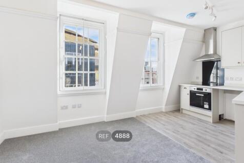 Kitchen/Living area