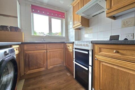 36c Whiteford Avenue, Dumbarton, G82 3JT photo 3