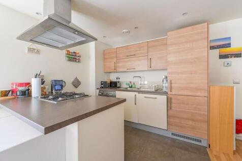 London, E3 - property photo